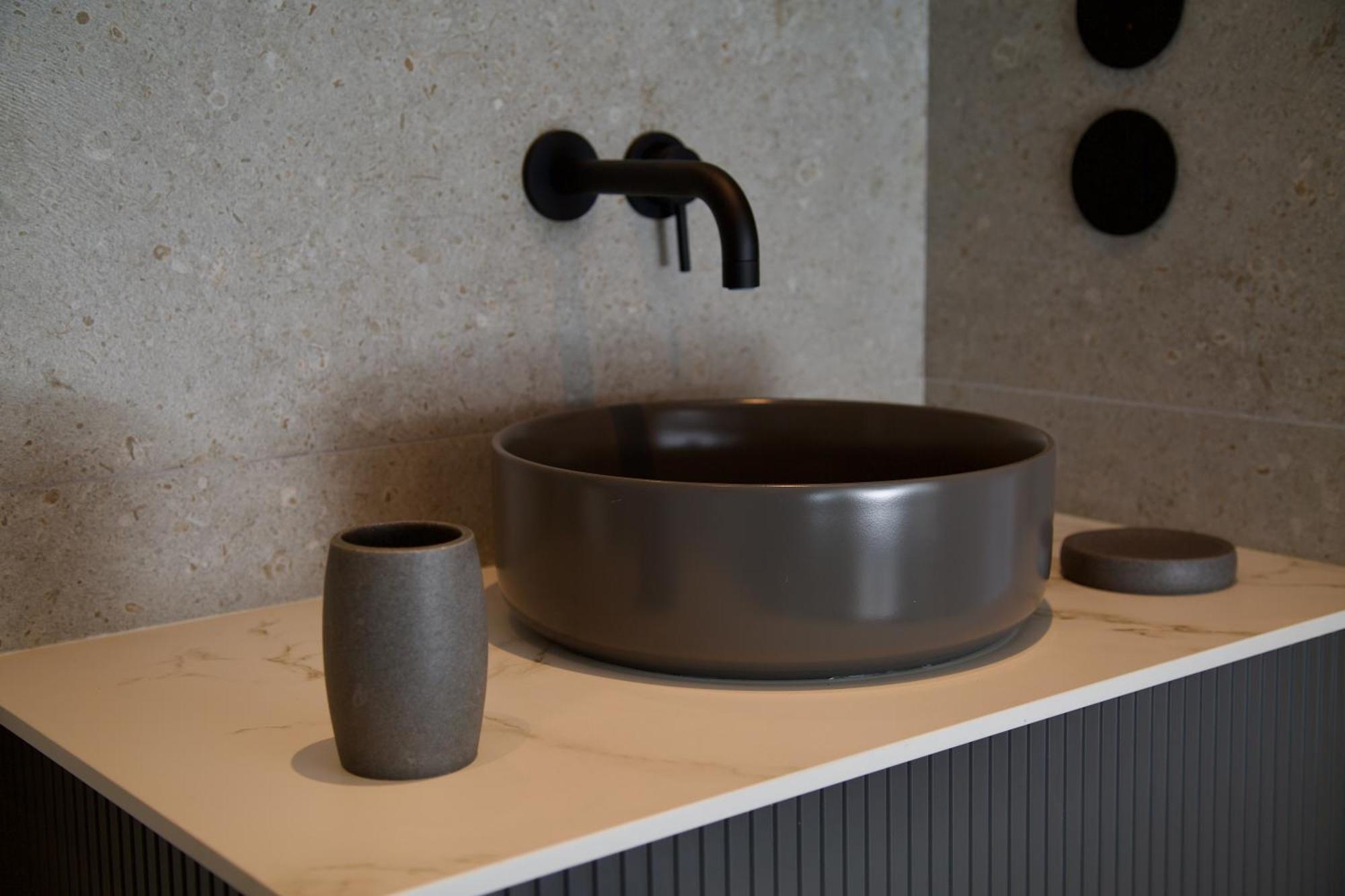 Amando Perez Apartment *